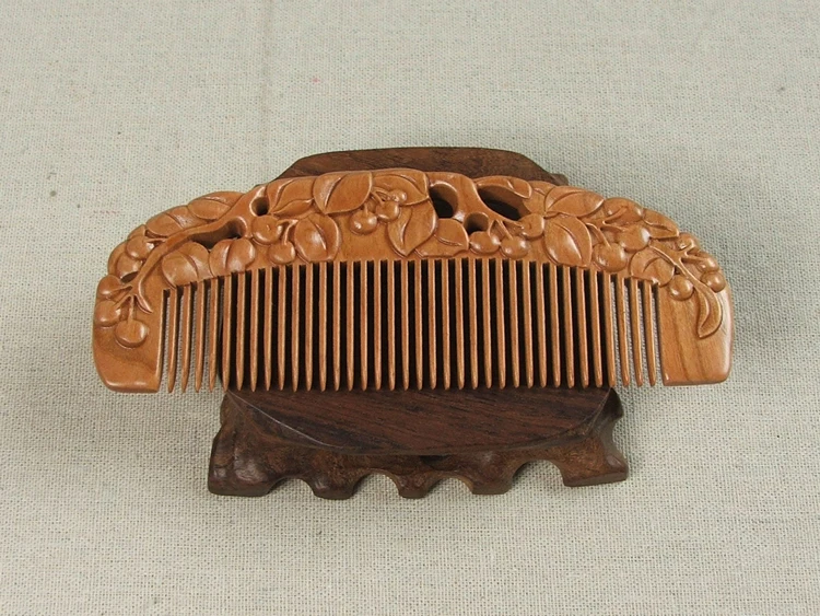 

Handmade Natural Sandalwood Wooden Comb Sweet Handmade Wooden Comb