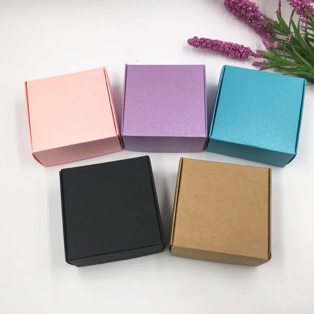 

Free Shipping Newly 6.5*6.5*3cm secondary colours Aircraft Cardboard Pack Boxes 50Pcs/ Lot Smart Little Sized For Handmade Soap