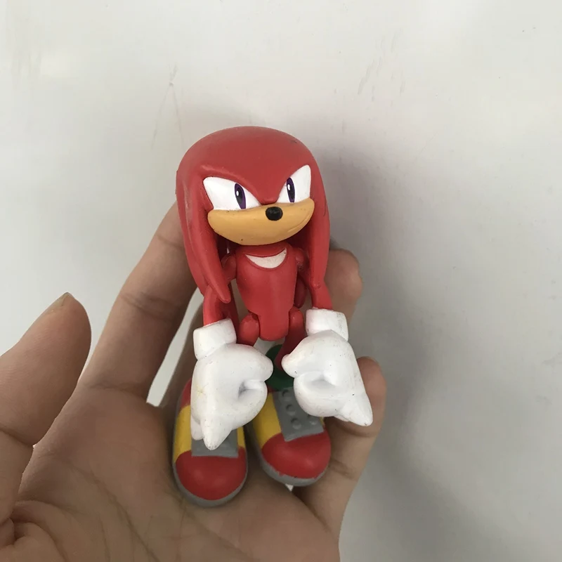 knuckles the echidna figure