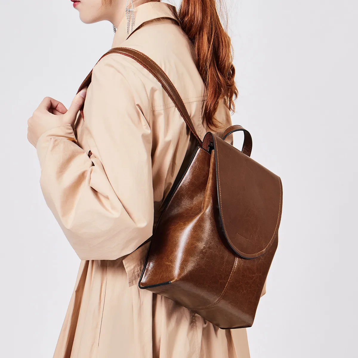 

Bostanten Fashion Genuine Leather Backpack Women Preppy Style Backpack Girls School Bags Zipper Retro Oil Wax Leather Backpack