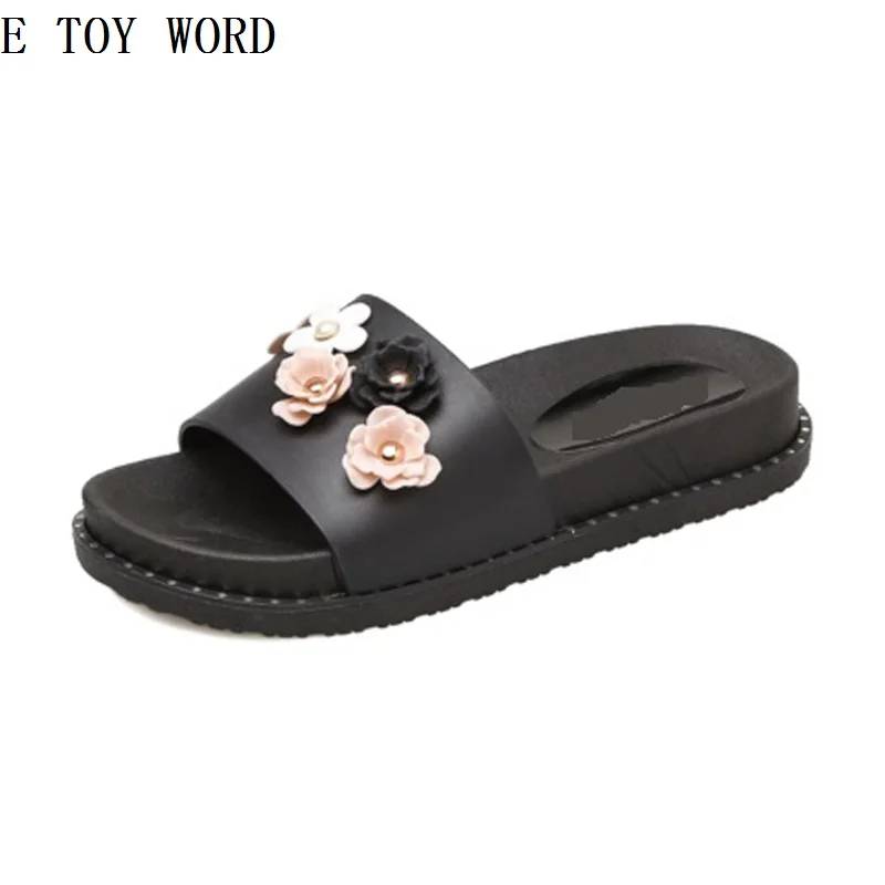 female fashion slippers