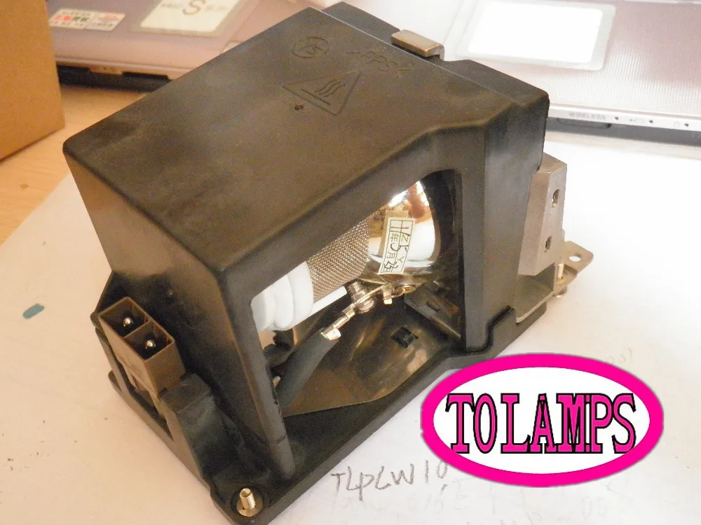 

Free Shipping TLPLW10 TLPLW9 SHP90 Original Projector lamp for TDP-T100 TDP-TW100 TDP-TW100U TDP-T99 TDP-T99U
