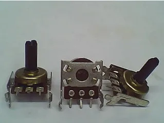 

161 -type single joint potentiometer A50K axis length 15MM
