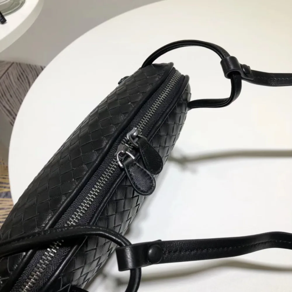  Woman Woven bag 2019 square bag Sheepskin Small square bag Internal and external dermis The single 