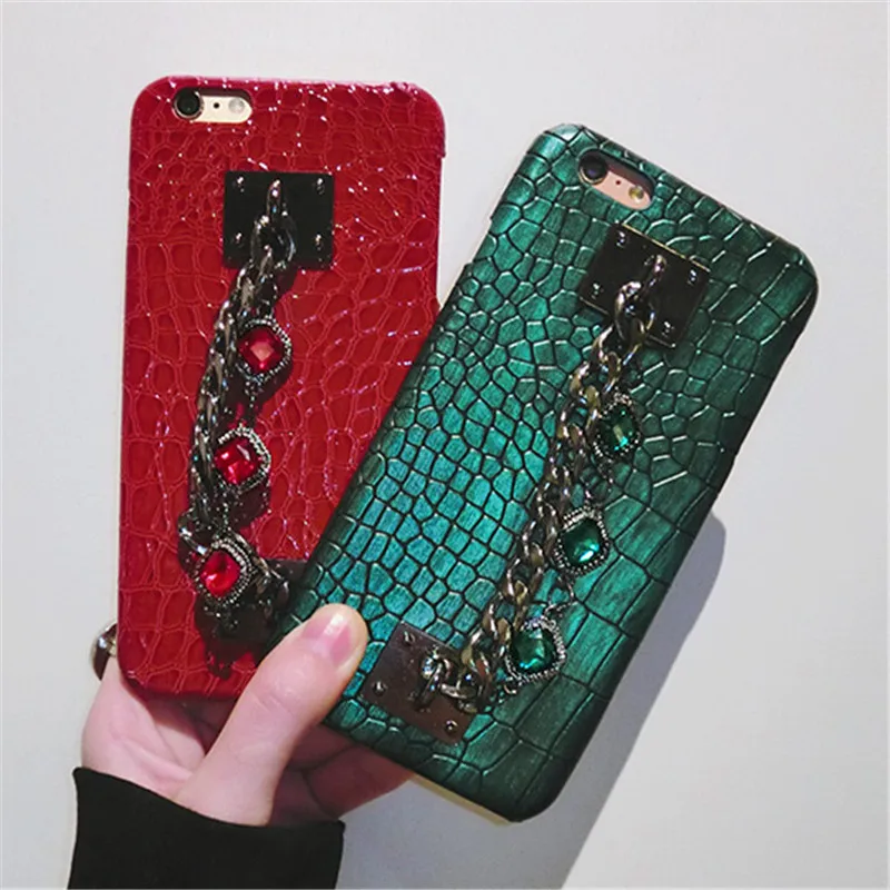 

Dower Me Luxury Bling Rhinestone Diamond Hand Chain PU Crocodile Leather Hard Phone Case For iPhone XS Max XR X 8 7 6 6S Plus