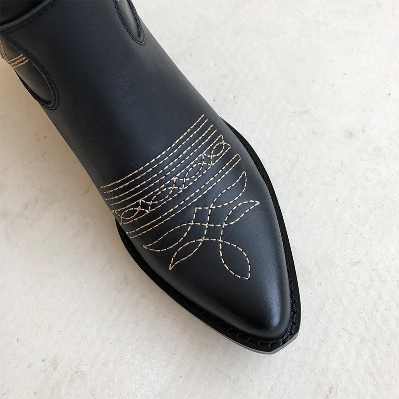 Curvaness/белые, бежевые, черные ковбойские ботинки из натуральной кожи для женщин; ботинки на среднем каблуке; женские ковбойские ботинки в ковбойском стиле; коллекция года; сезон осень-зима