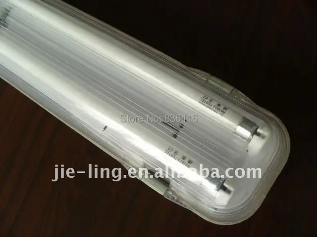 4 Foot fluorescent light fitting