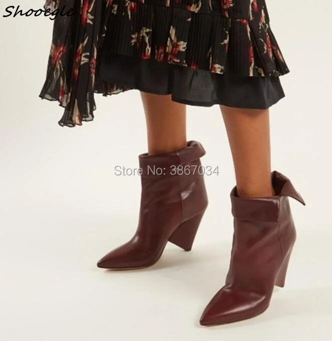 

SHOOEGLE Chaussure Femmes Ankle Boots Women Pointed Toe Cone Spike Heels Slip on Cowboy Booties Fashion Women Bottines Eu 35-42