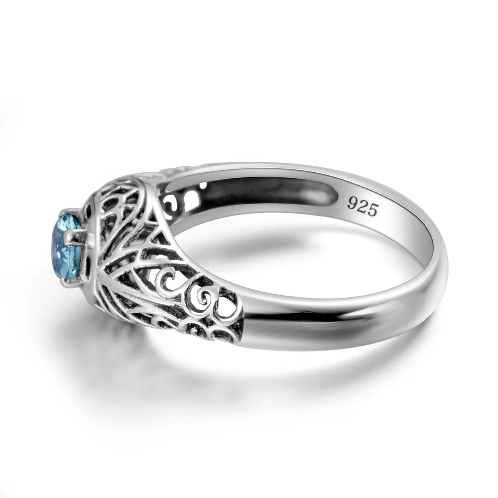 bague en argent doigt bleu bague en argent doigt bleu
