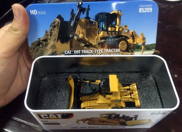 Трактор гусеничного типа Cat D9T шкала HO масштаб 1:87 новая модель в коробке #85209|cat