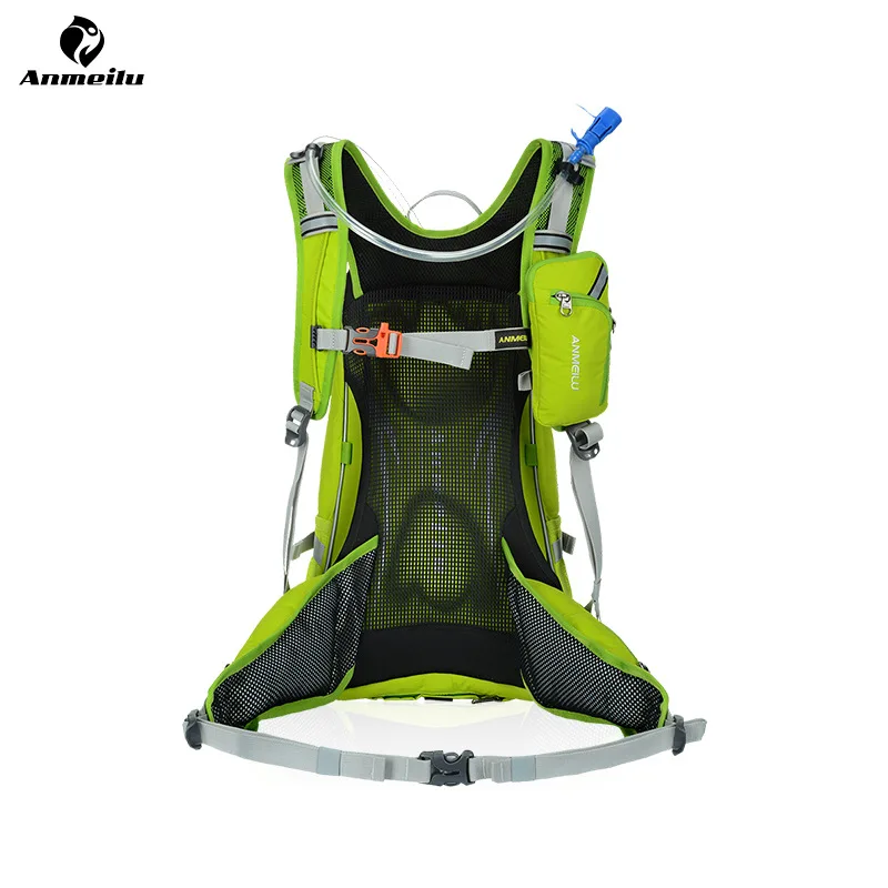 3079263934_1363836001