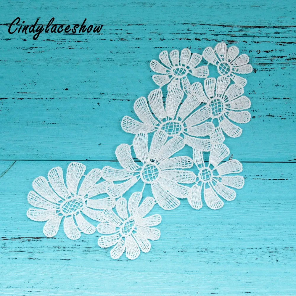 2 PCS Bridal White Daisy Flower Lace Applique Floral Embroidered