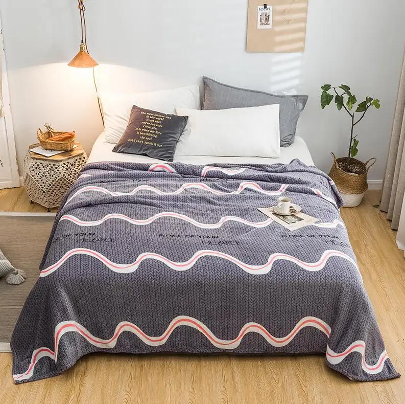 LREA высокая плотность теплая фланель, Коралл Одеяло для взрослых элегантный стиль для дивана пледы путешествия мягкий для кровати - Цвет: yazhidiaoxing
