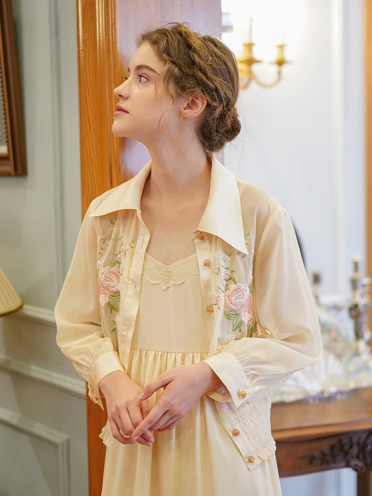 

LYNETTE'S CHINOISERIE Spring Summer New Arrival Women Vintage French Style Mori Girls Exquisite Flower Embroidery Shirts/Blouses
