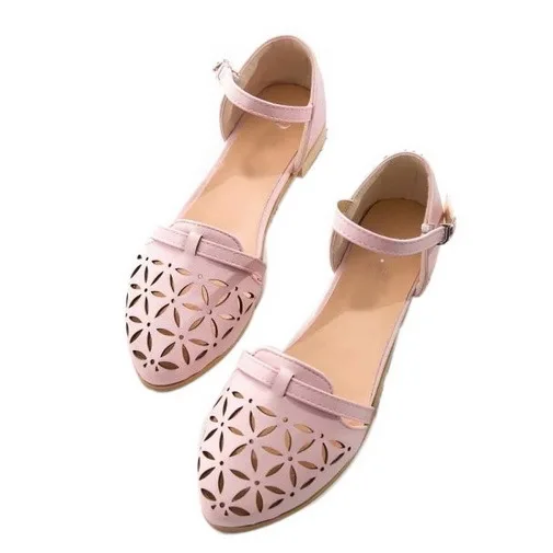 ladies sandals covered toes