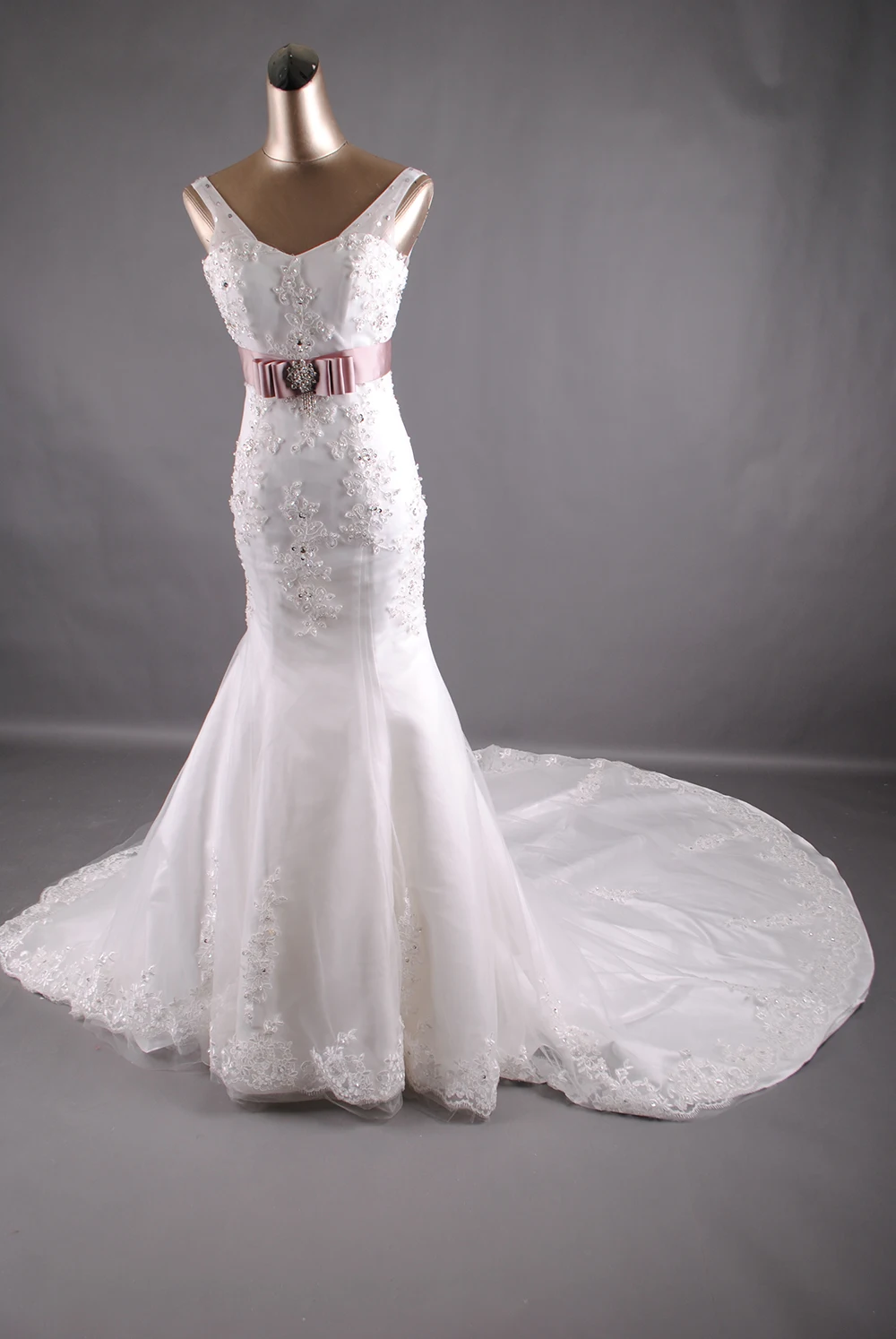 

Elegant Spaghtti Straps Mermaid Appliques Wedding Dress Court Train