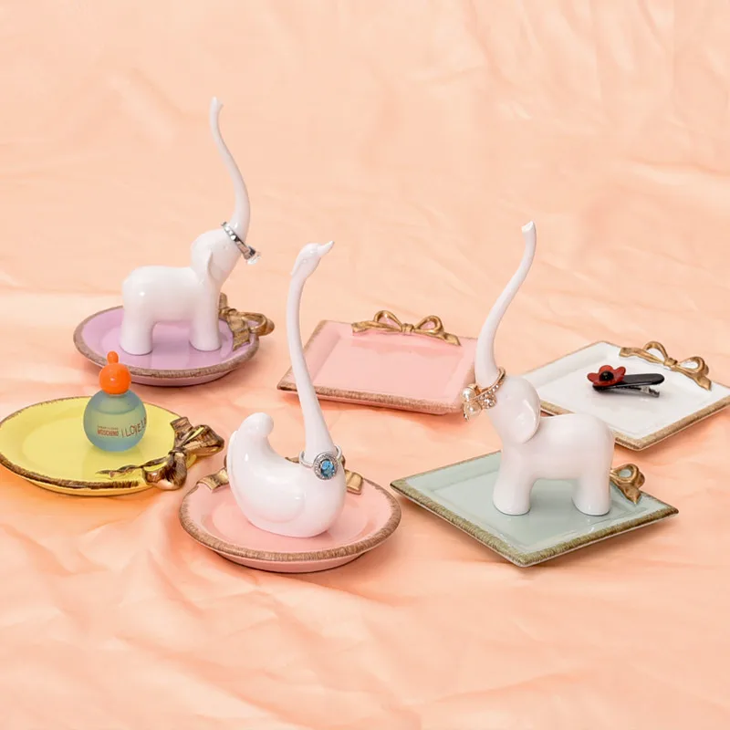 

Melamin Jewelry Display Plate Goose Shape Ring Display Holder Creative Jewelry Display Tray