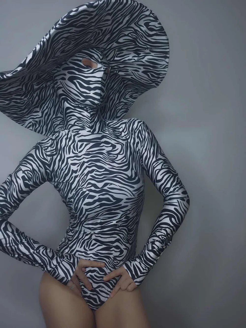 LOBUDEK Green Black Zebra Stripes Bodysuit Big Hat Women Nightclub Costume Dance Team Jazz Dj Performance Leotard Catwalk Stage Wear -Zentai shop online