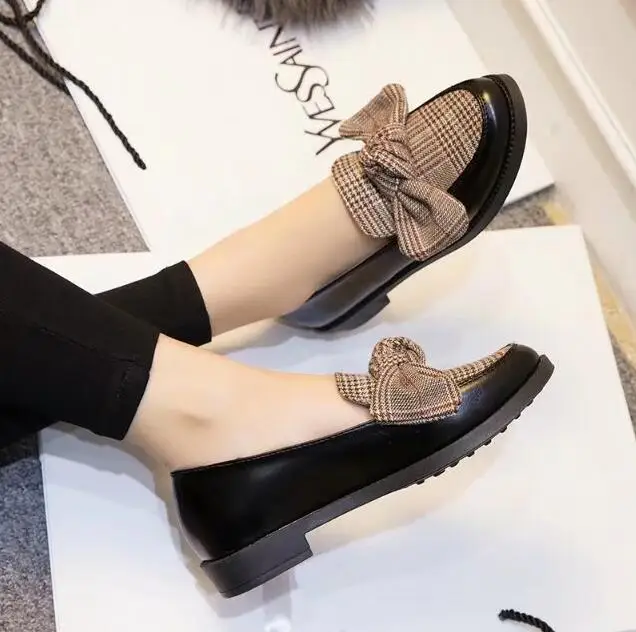 

Women Leather Loafers Fashion Knitting Butterfly-knot Casual Flats Shoes Woman Slip On Female Shoes Black Moccasins 023