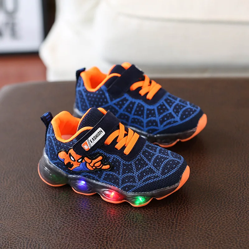 Новые детские сетчатые модные спортивные кроссовки со светодиодной подсветкой для мальчиков и девочек дышащие кроссовки для бега детские модные кроссовки с рисунком паука размер 21-36