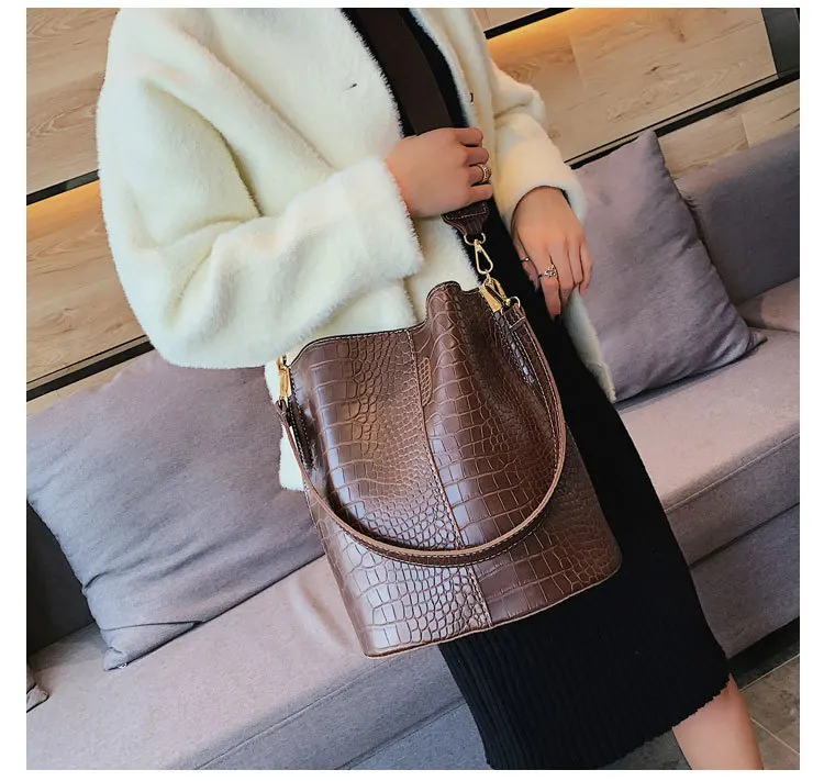 Large Capacity Alligator Bucket Bags Women Crocodile Pattern Handbag Casual Crocodile Shoulder Messenger Bags Ladies PU Purse