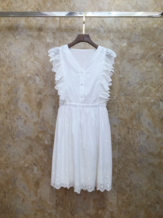 

Summer 2019 New Woman V-collar Button Lotus Edge Stitching Sleeveless Pure Color Dress 624