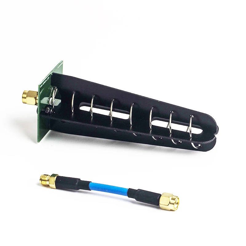 

FPV AV Receiver Antenna 1PCS Aomway 11dbi 7 Turn 5.8GHz Helical Antenna RHCP SMA RP-SMA Receiving Antenna Right polarized