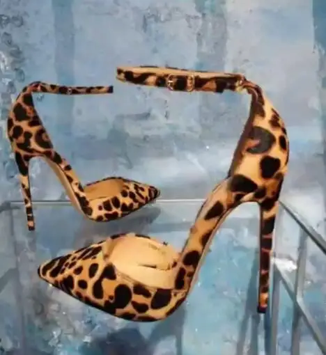 Moraima Snc/пикантные туфли на высоком каблуке с леопардовым принтом; женские туфли-лодочки на очень высоком тонком каблуке 12 см с ремешком на щиколотке; туфли на шпильке с вырезами