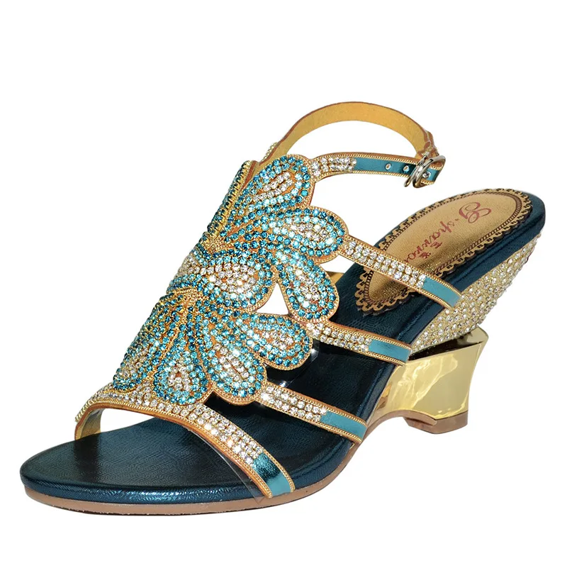 

Catching Diamond Crystal Women Sandals Sheepskin High-Heeled Shoes Roman Shoes Princess Small Size 44 Buckle Pumps For Women