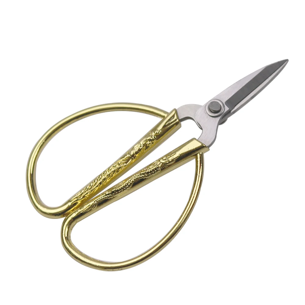 

1Pc European Vintage Gold Sewing Scissors Dragon Pattern Embroidery for Needlework Fabric Cutter Tailor's Scissors Sewing Tools