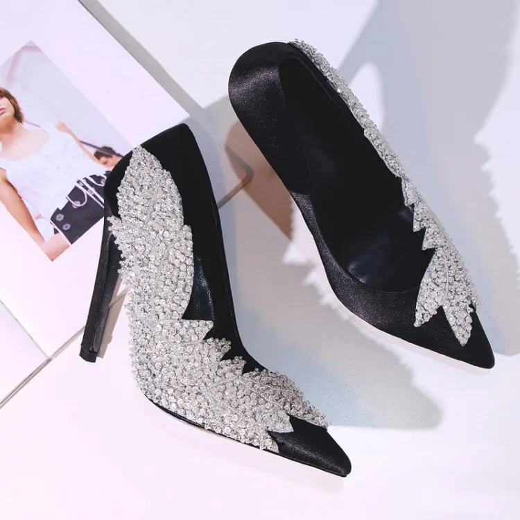 Блестящие свадебные туфли на каблуке со стразами и украшением в виде листа; женские атласные туфли-лодочки на каблуке с блестками; цвет черный, розовый; Свадебная обувь - Цвет: as shown