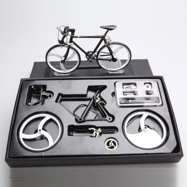 

1/6 Bicycle Model DIY Alloy Children Model Bicycle DIY Toy for Gift