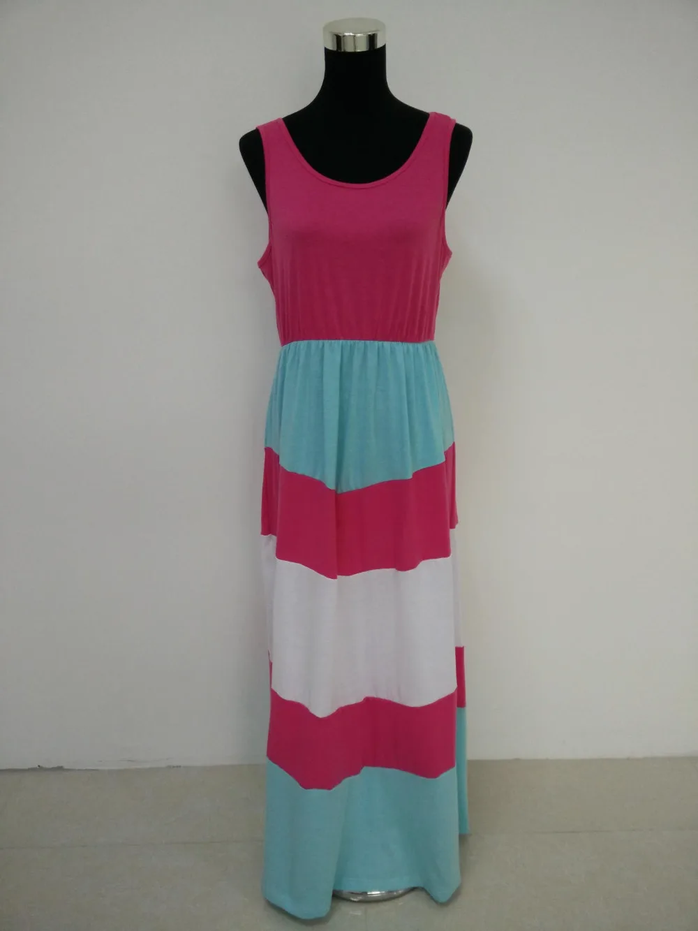 3164422553_1043344612