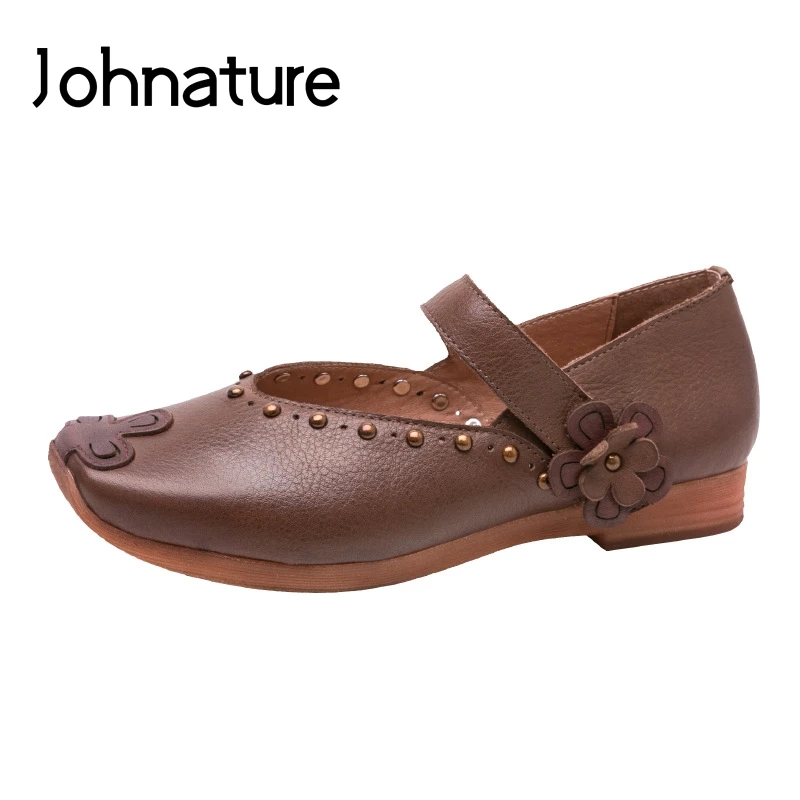 

Johnature 2019 New Spring/autumn Handmade Retro Genuine Leather Square Toe Rivet Soft Sole Casual Low Heel Women Shoes Pumps