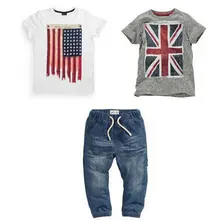 Розничная летние джинсовые комплекты для маленьких мальчиков комплекты из 3 предметов: белая и серая футболки с принтом в виде флага+ повседневные джинсовые шорты/штаны костюм