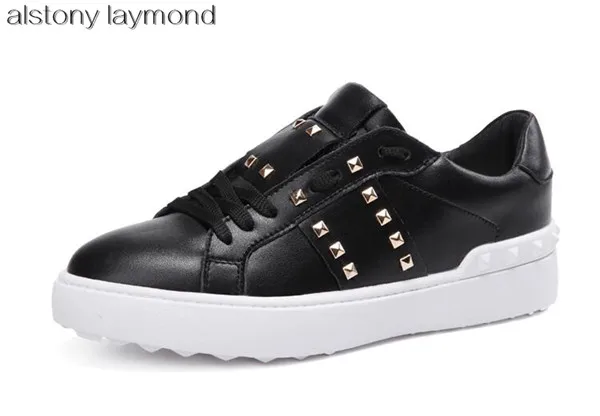 

fashion spikes mansneaker sport shoes black 2018 genuine leather man flats shoes golden rivets lace up man casual shoes big