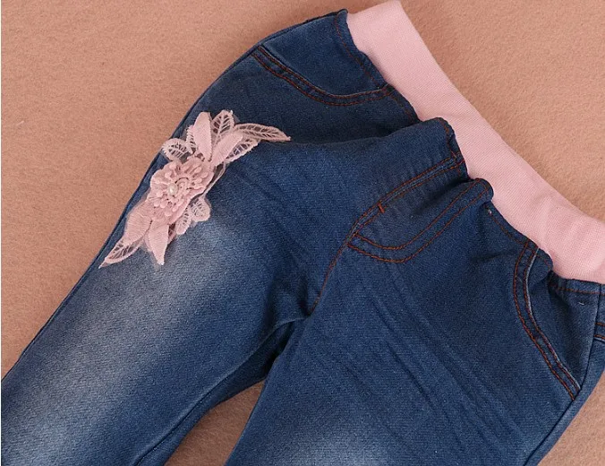 От 0 до 3 лет, новинка года, весенний комплект джинсовой одежды с цветочным рисунком для девочек, 3 предмета, кружевная футболка для маленьких девочек детская одежда джинсовый костюм для девочек