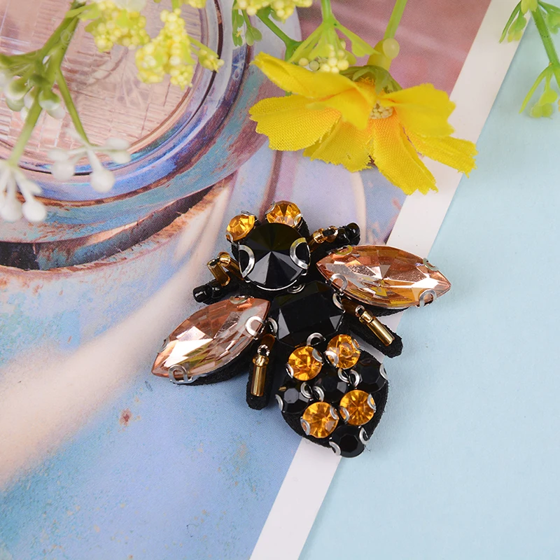 

1 pc Handmade Rhinestone beaded&sequin Patches, Bees Sew on Crystal pearl patch for clothes beaded Applique cute patch