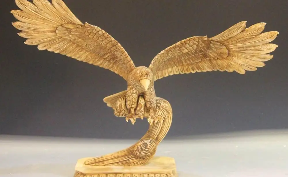 

China Cattle Bone Painted Handmade Carved Lucky Eagle Hawk Bird Statue Sculpture