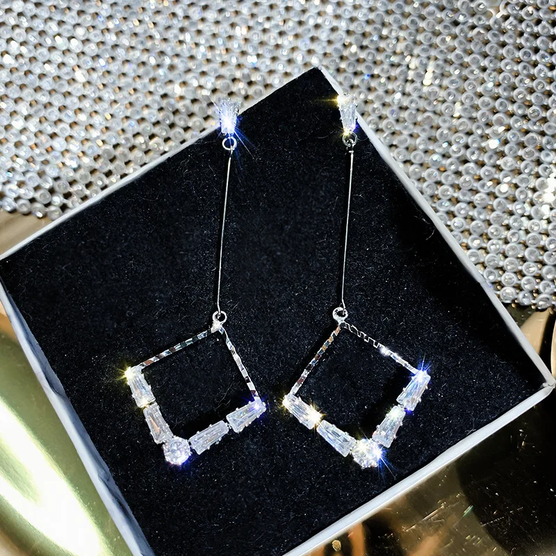 

Shiny Side New Women's Fashion Brand Jewelry Crystal Geometric Stud Earrings for Women Gift Simple Long Earrings