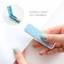 Deli 0450 компактный трудосберегающий степлер мини-Биндер симпатичный степлер для бумаги Канцелярские и школьные принадлежности мини-набор канцелярских принадлежностей