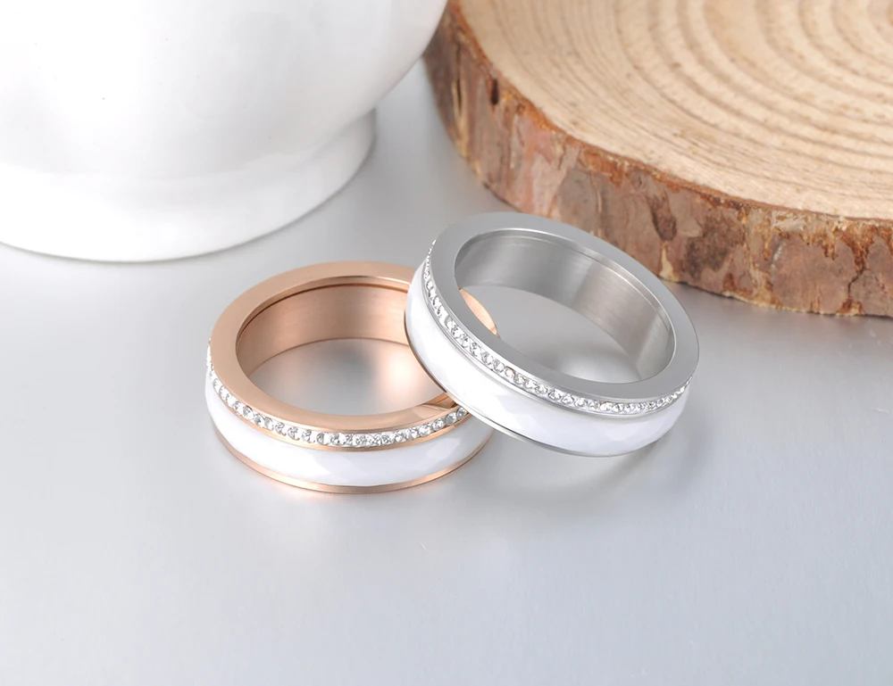 YiKLN Классическая Титановая Сталь белая керамика кольца ювелирные изделия золотой цвет Кубический Цирконий обручальные кольца для женщин YR18056