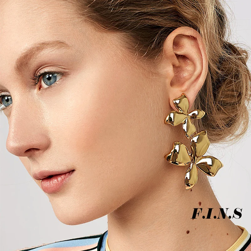 

F.I.N.S Designer Big Flower Earrings For Women Hyperbole Gold Color Zinc Alloy Large Earring Long Statement Earrings Korean