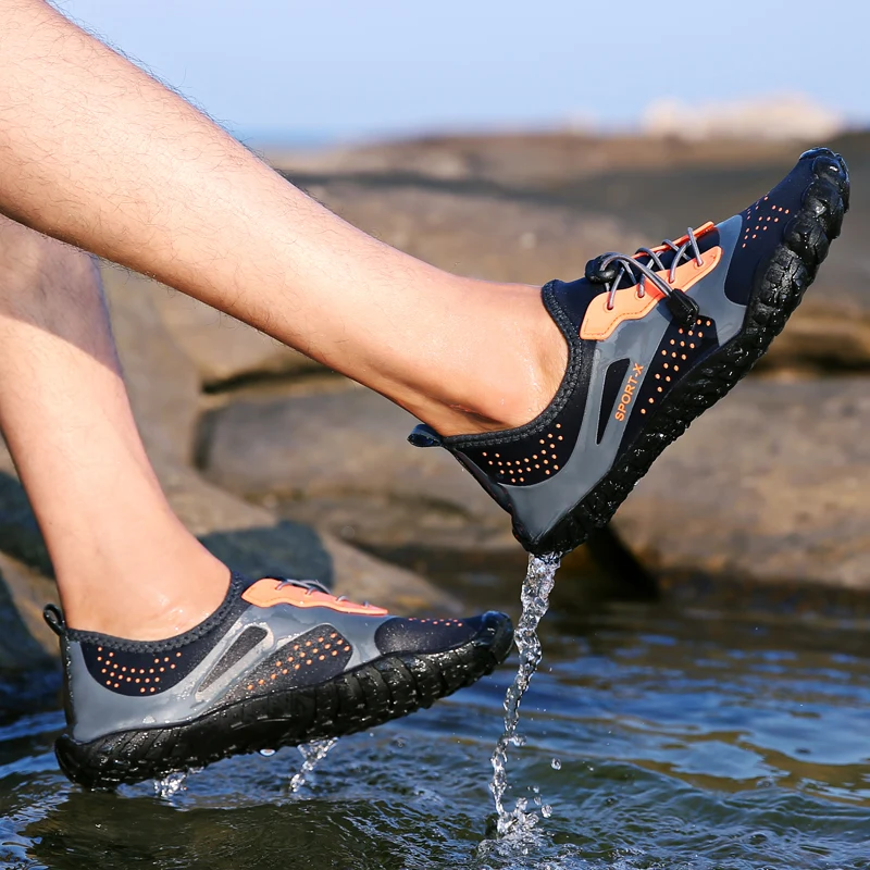 online UNN Auick Secagem Do Aqua Sapatos de Água Sapatos Para Mulheres Dos Homens de Bicicleta Seaside Beach Surf Esqui Ao Ar Livre Cinco Dedos Chinelos fintness