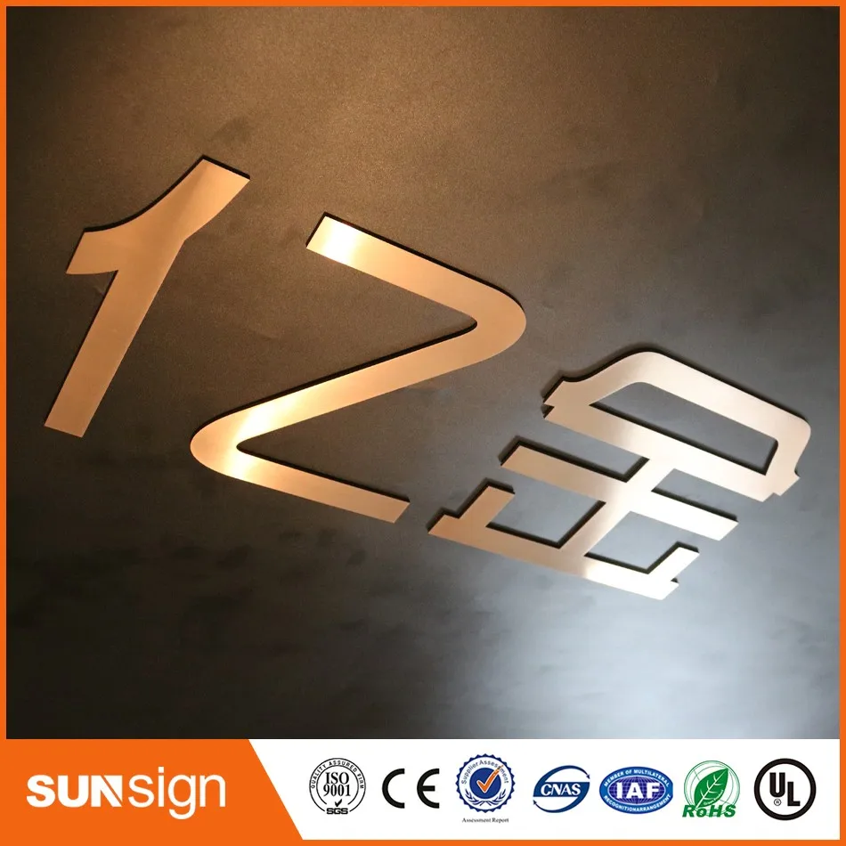 Рисунок 2 - Розовые золотые металлические знаки