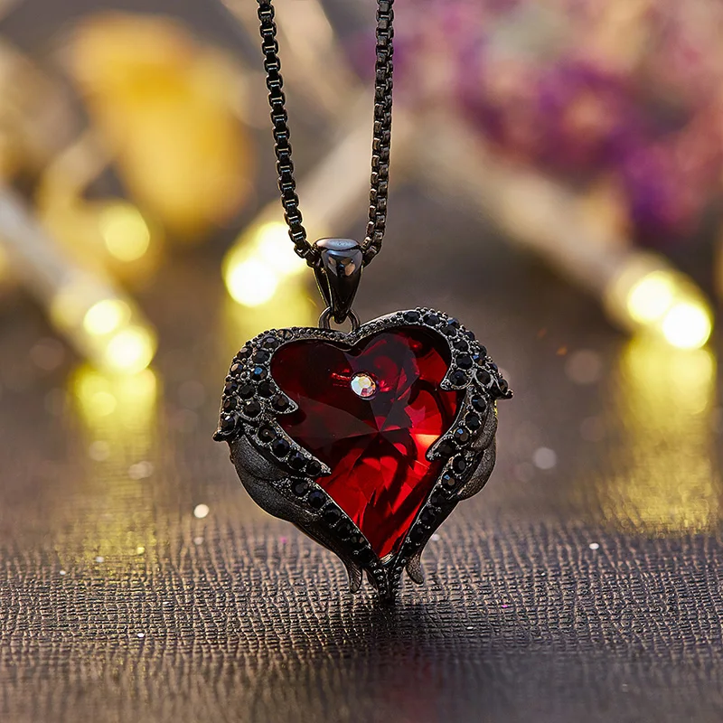 Skup Cdyle Gothic czarny anioł skrzydło musujące czerwony kryształ w kształcie serca z Swarovski spadek naszyjnik na prezent biżuteria halloweenowa