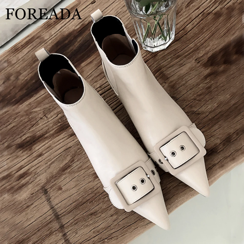FOREADA/ботильоны из натуральной кожи; женские зимние ботинки на тонком каблуке с острым носком и пряжкой; женские ботинки «Челси»; Осенняя обувь белого цвета