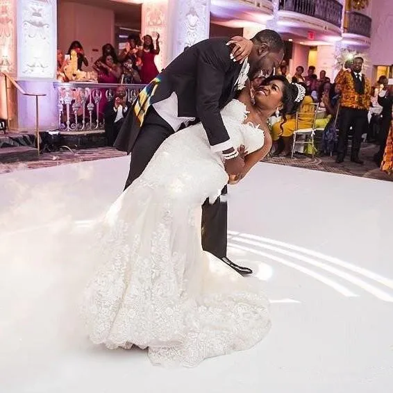 african-overskirts-wedding-dresses-off-the-shoulder-lace-appliques-mermaid-wedding-gowns-with-detachable-train-plus-size-bridal-dress (3)_