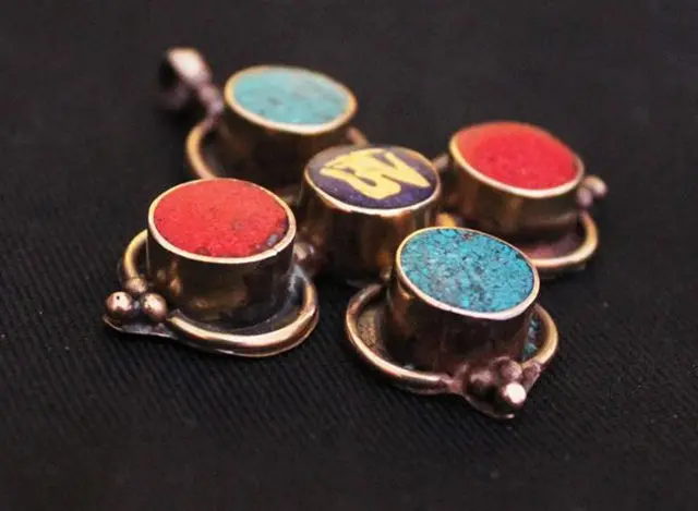 Tibetan OM mantras pendant 226 (4)