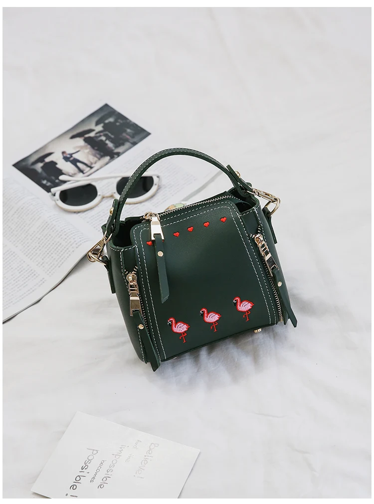 Embroidery flamingos and hearts women bag chain decoration leather handbags small women messenger bags women crossbody bags